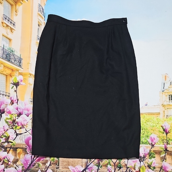 Pendleton Dresses & Skirts - Pendleton Vintage Elegant Lined Black Pencil Skirt Size 10 Virgin‎ Wool